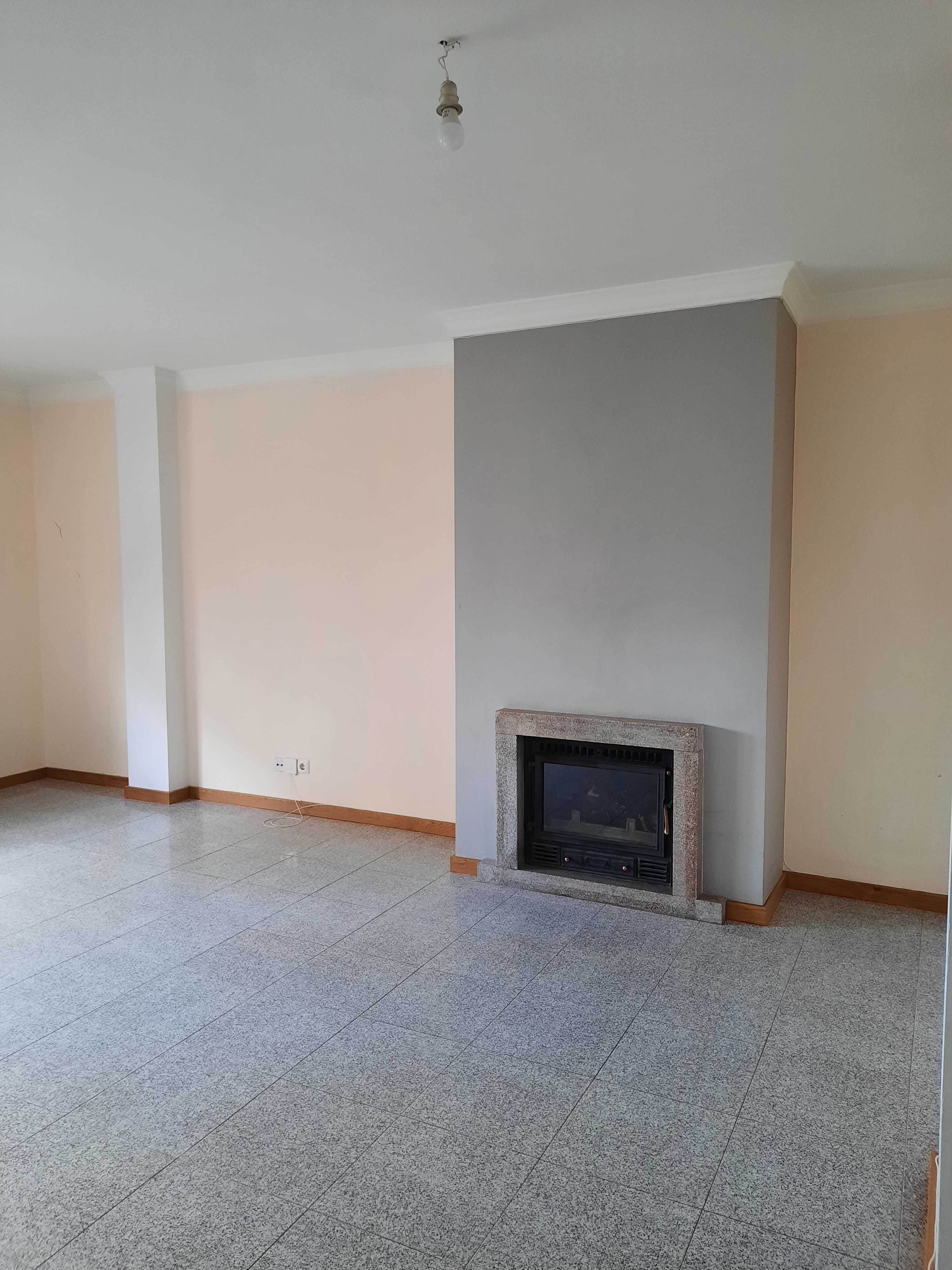 Excelente apartamento T3, em otima localização(rotunda dos touros)