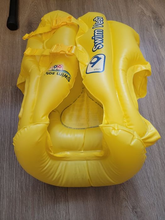 Дитячий надувний жилет з окулярами Swim vest