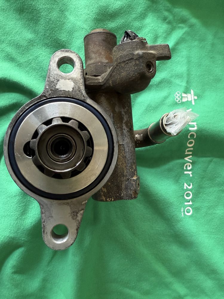 Pompa wspomagania kierownicy Toyota J150 3.0 Land Cruiser