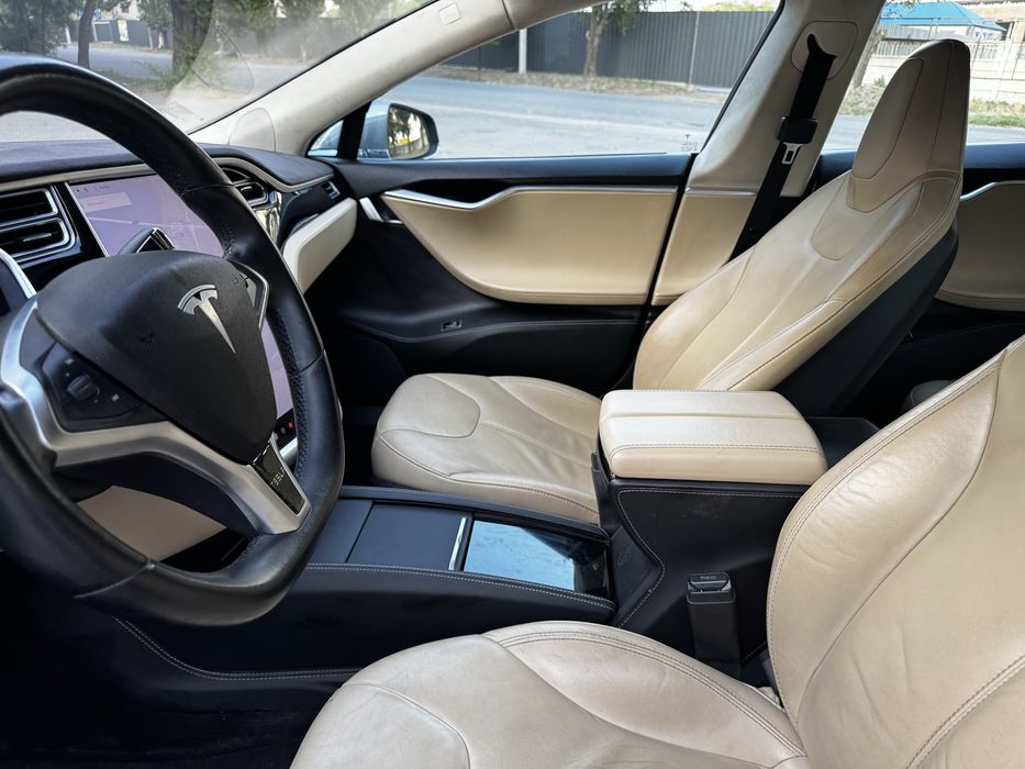 Tesla Model S 85 квт