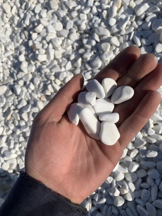 Біла галька, крихта, крошка, білий камінь