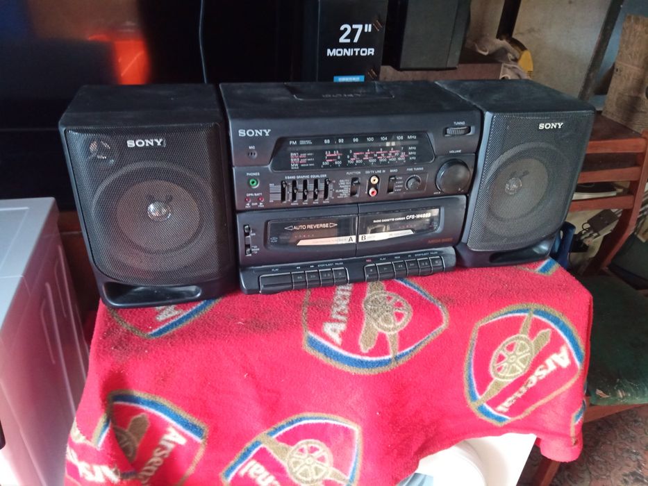 Японский магнитофон Sony в коллекцию