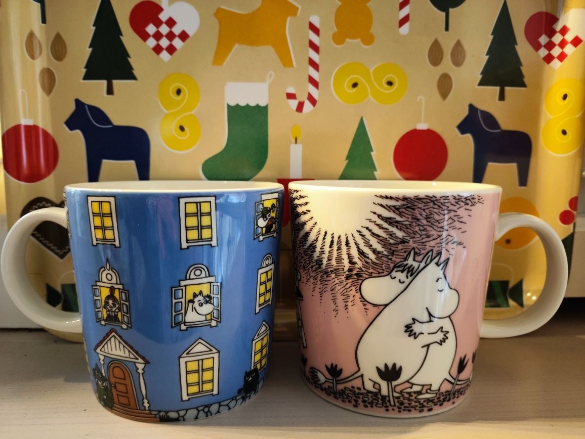 ARABIA MOOMIN Muminki 2kubki niebieski domek i różowy z serii Miłość