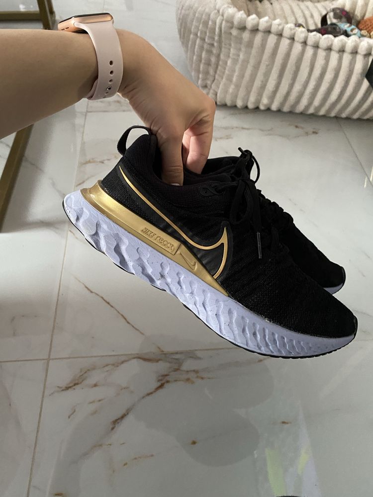 Buty Nike React Infinity Flyknit 2