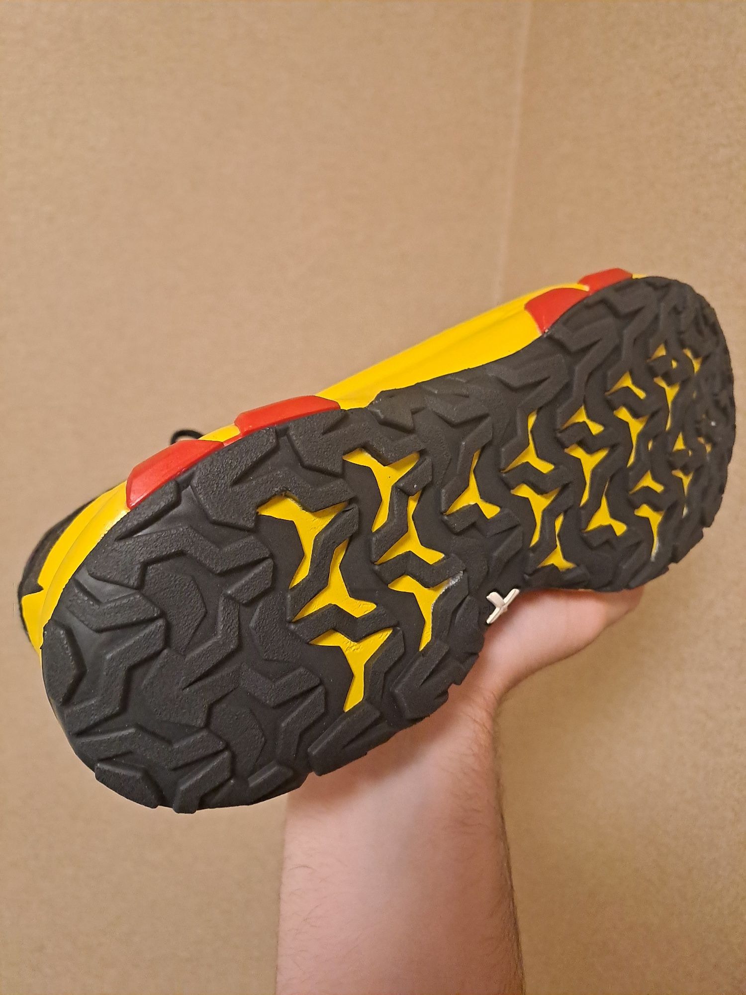 Новые кроссовки la sportiva unika 44p.