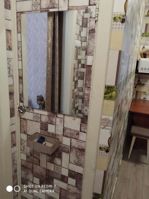 Заболотного/Добровольского, квартира с большим балконом 2эт (газ)