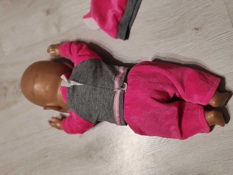 Bobas baby born siusia i płaczę