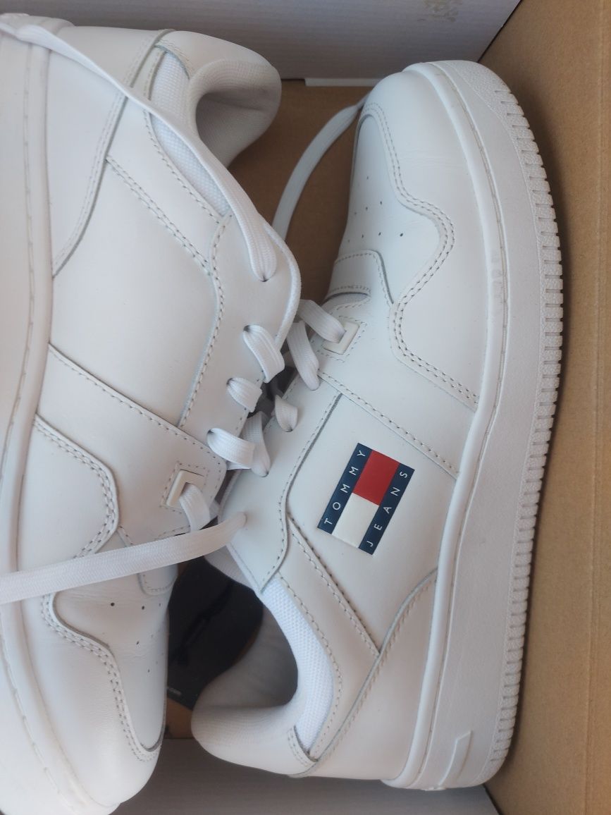 Wyprzedaż  zalando paleta hit