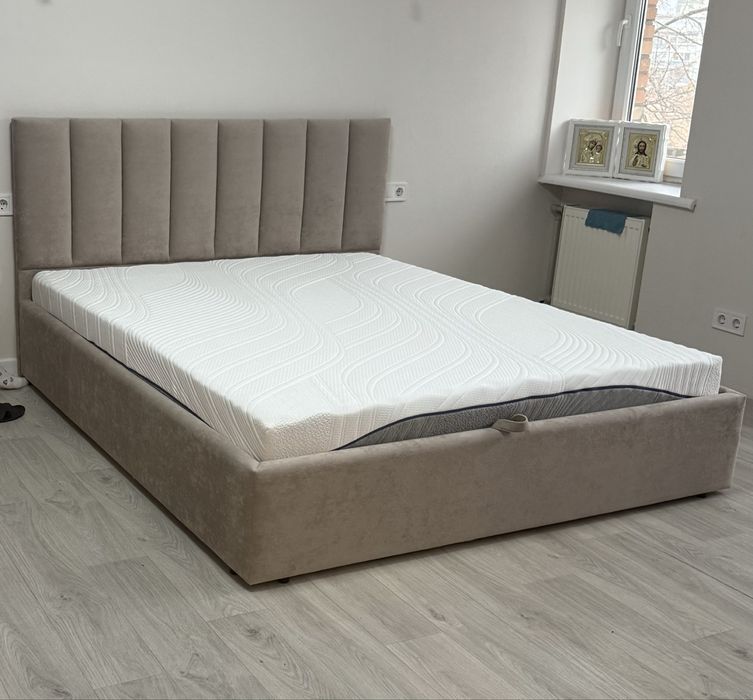 Ліжко двоспальне