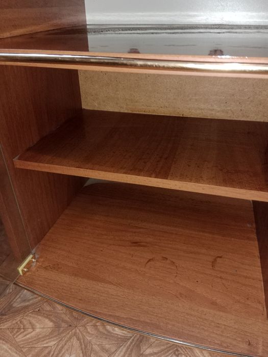 Продается тумба под телевизор