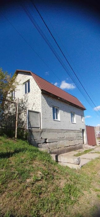 Продам земельний участок з будівлею в с.Іванковичі, Обухівського р-ну