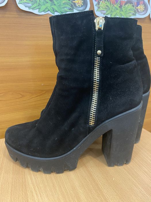 Ботинки демі жіночі