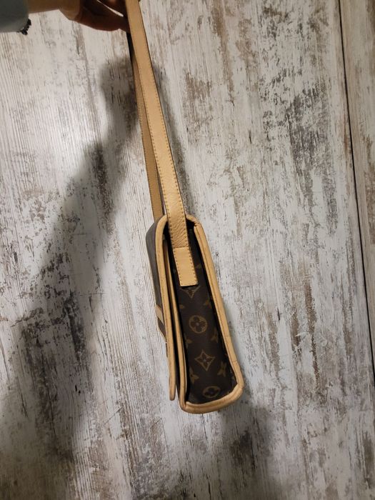 Шкіряна сумка Louis Vuitton.