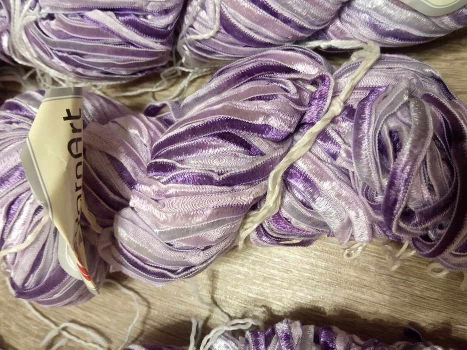 Пряжа смугова (ленточная) 10 клубків, нові