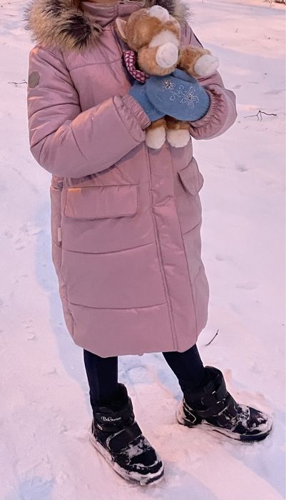 Зимова куртка для дівчинки розмір 134