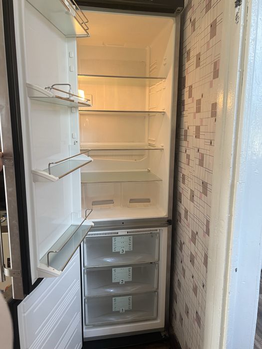 Холодильник liebherr