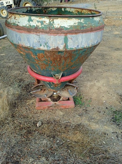 Espalhador de sementes