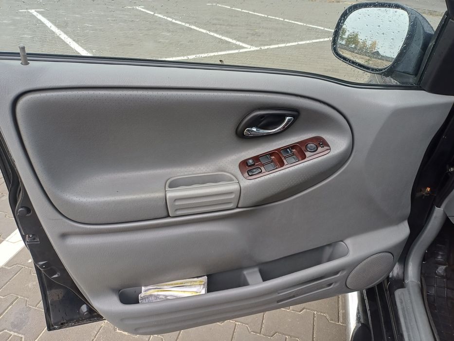 Suzuki Grand Vitara XL-7 2005 р. • Газ/Бензин • Автомат • 2.7 л