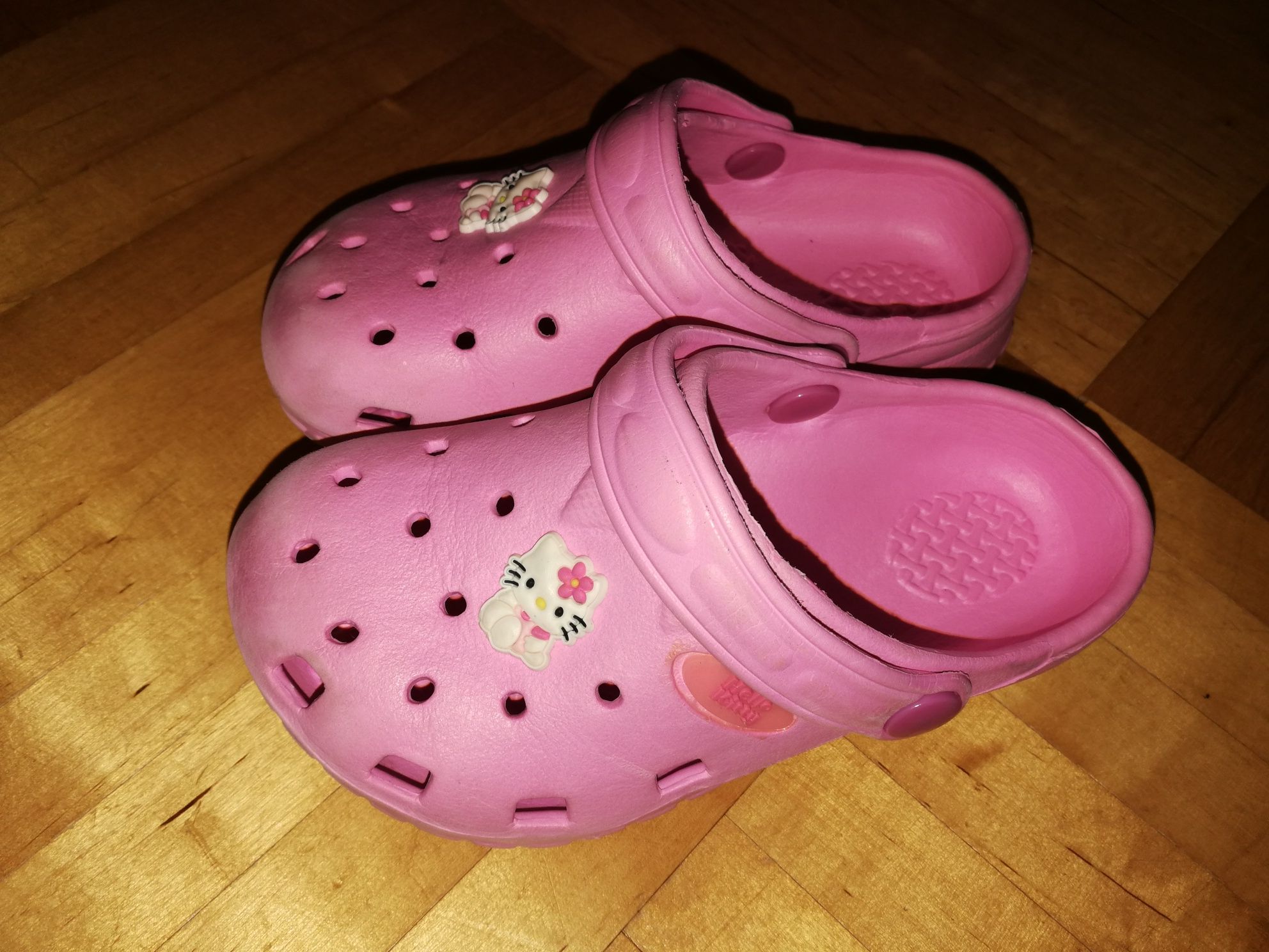 Klapki a'la crocs roz. 25