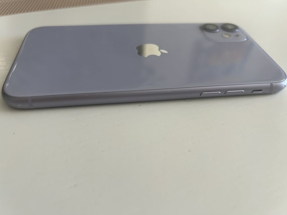 Айфон Apple iPhone 11 64GB neverlock гарний стан 100% все працює чохол