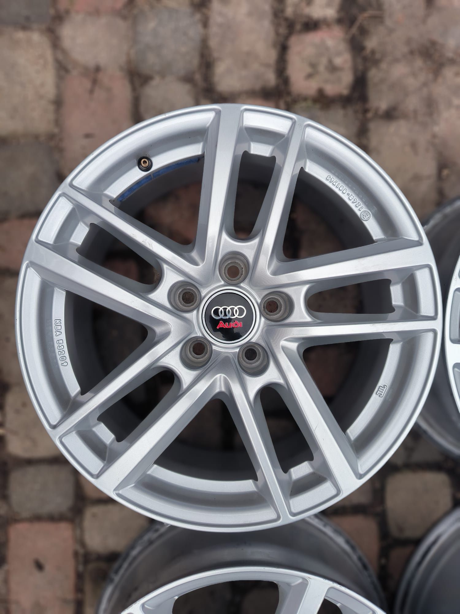 Felgi aluminiowe 17 Audi A4 A5 A6 A8 Q2 Q3 Q5 5x112