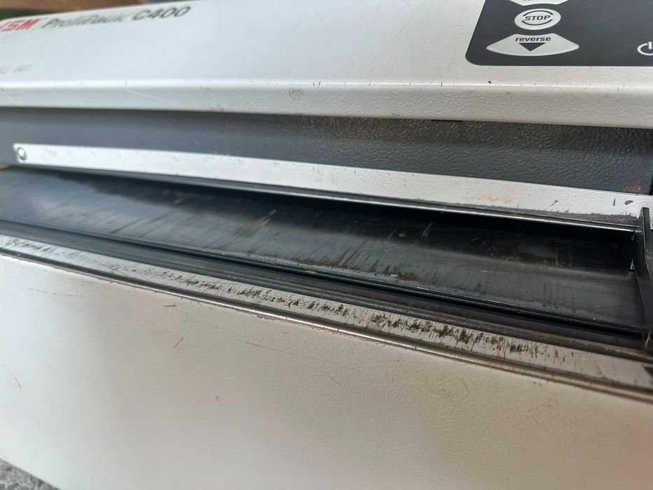 Nacinarka Maszyna do Cięcia Kartonów Tektury Produkcja Wypełniacza