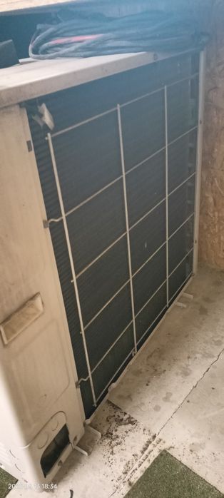 Pompa ciepła LG 5KW, uszkodzona, na części