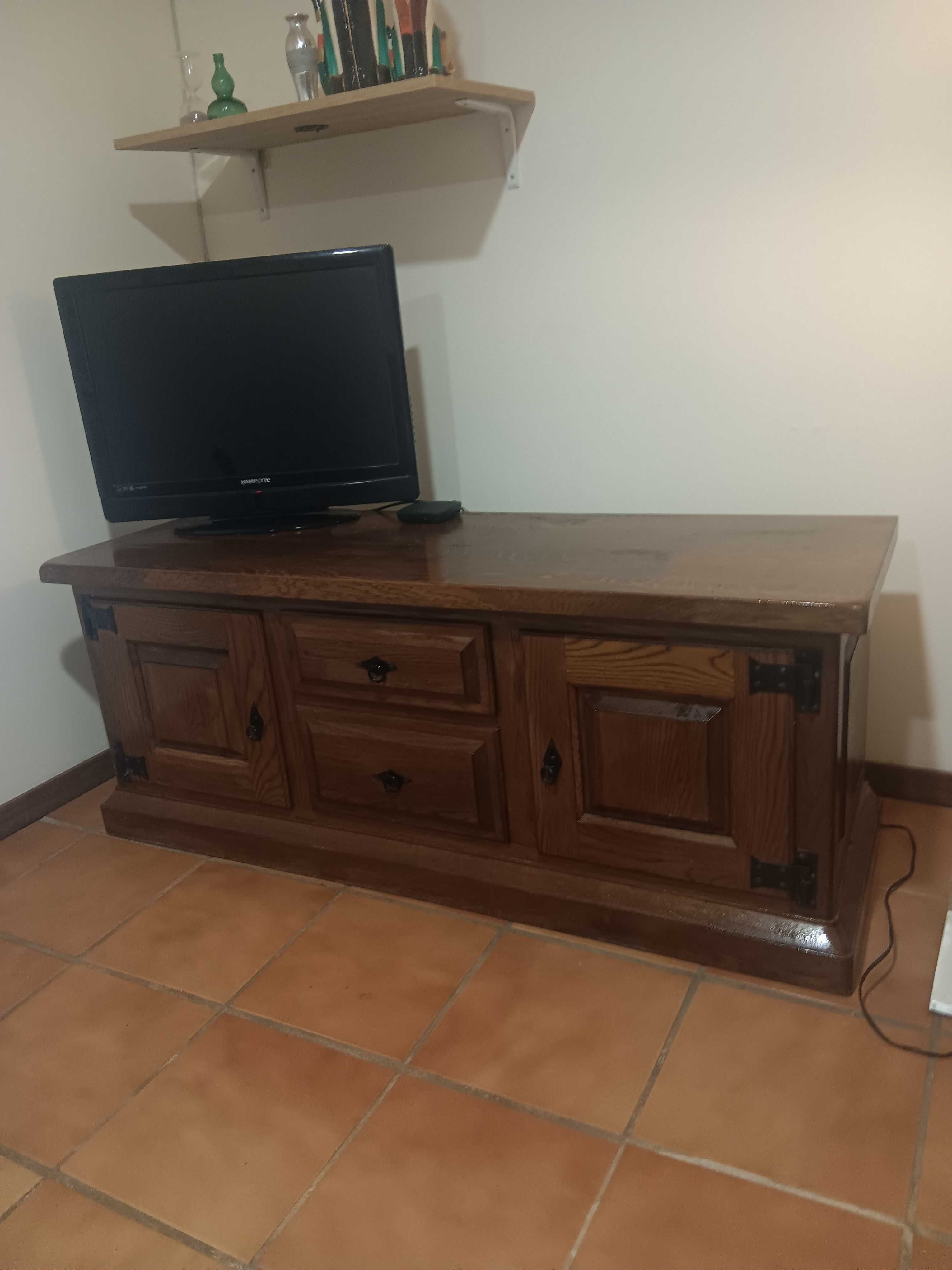 Móvel de Sala em Madeira Maciça
