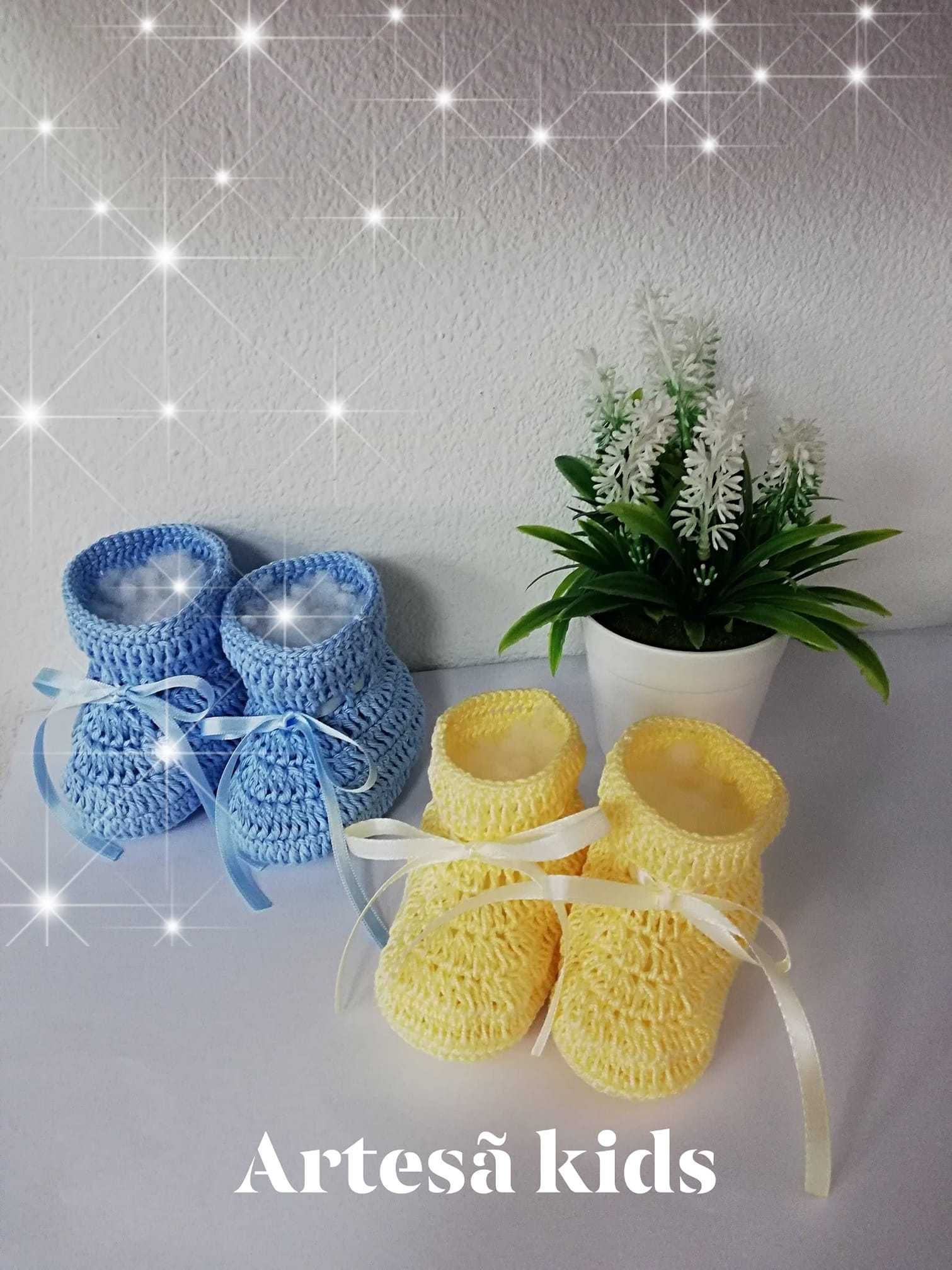 Sapatinho para bebés de crochet