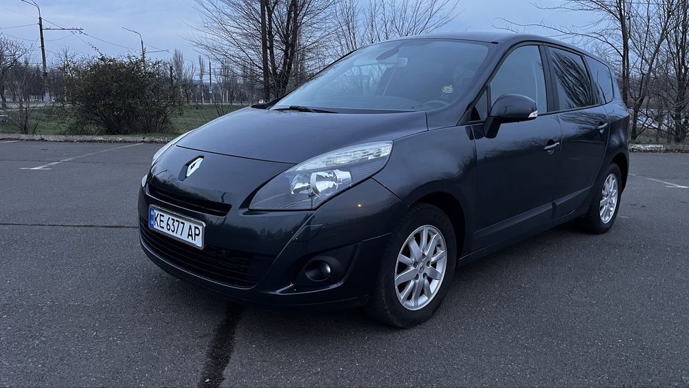 Renault Scenic lll 2010 год АКПП