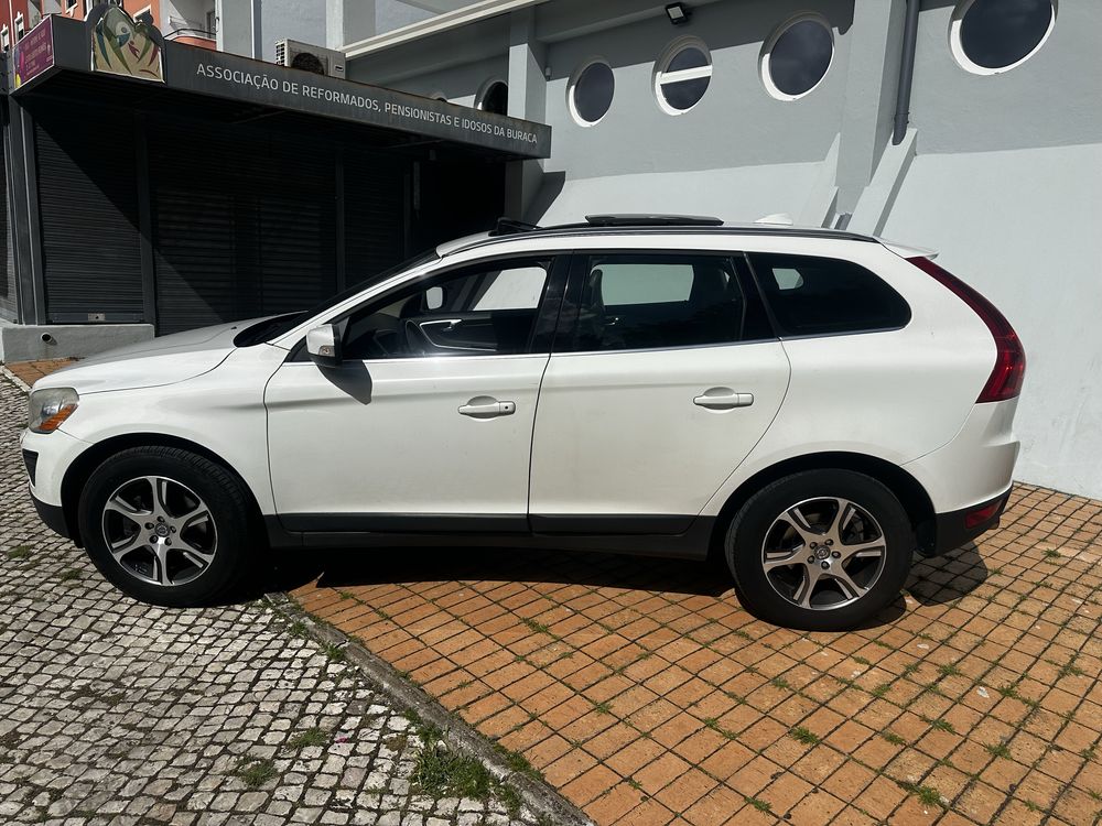 Volvo XC60 aceito retomas
