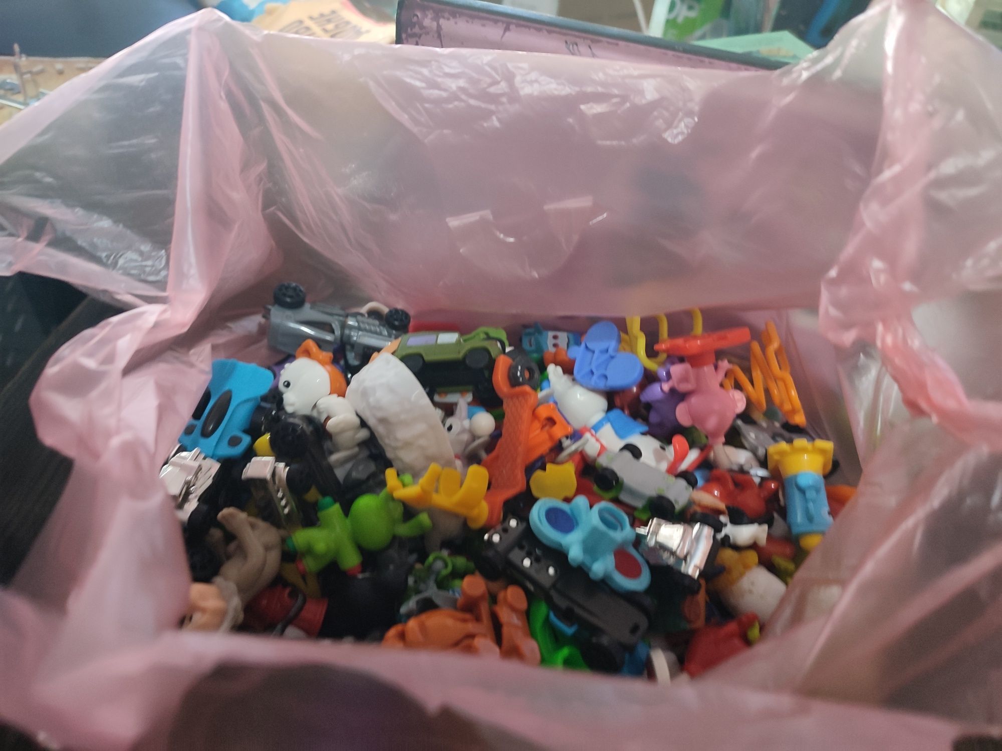 Игрушки от киндера