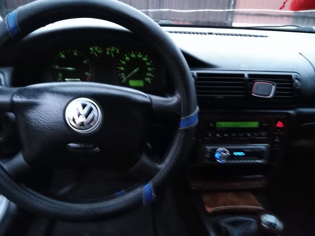Volkswagen Passat B5 На Запчастини