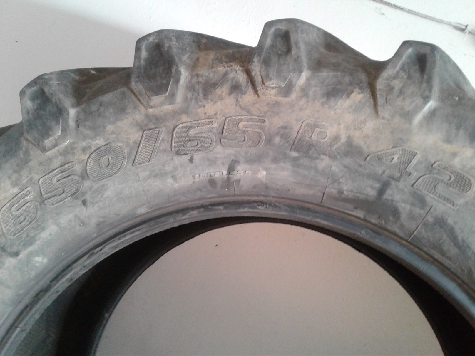 Opony 650/65 r 42 TM 800(Pirelli/Trelleborg)Bliźniacze/bliźniaki