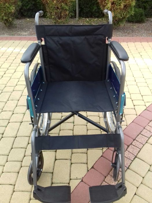 Sprzedam nowy wózek inwalidzki