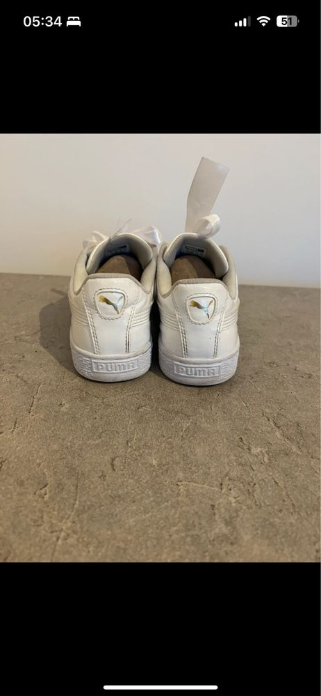 Sneakersy  Puma lakieriwane 38,5