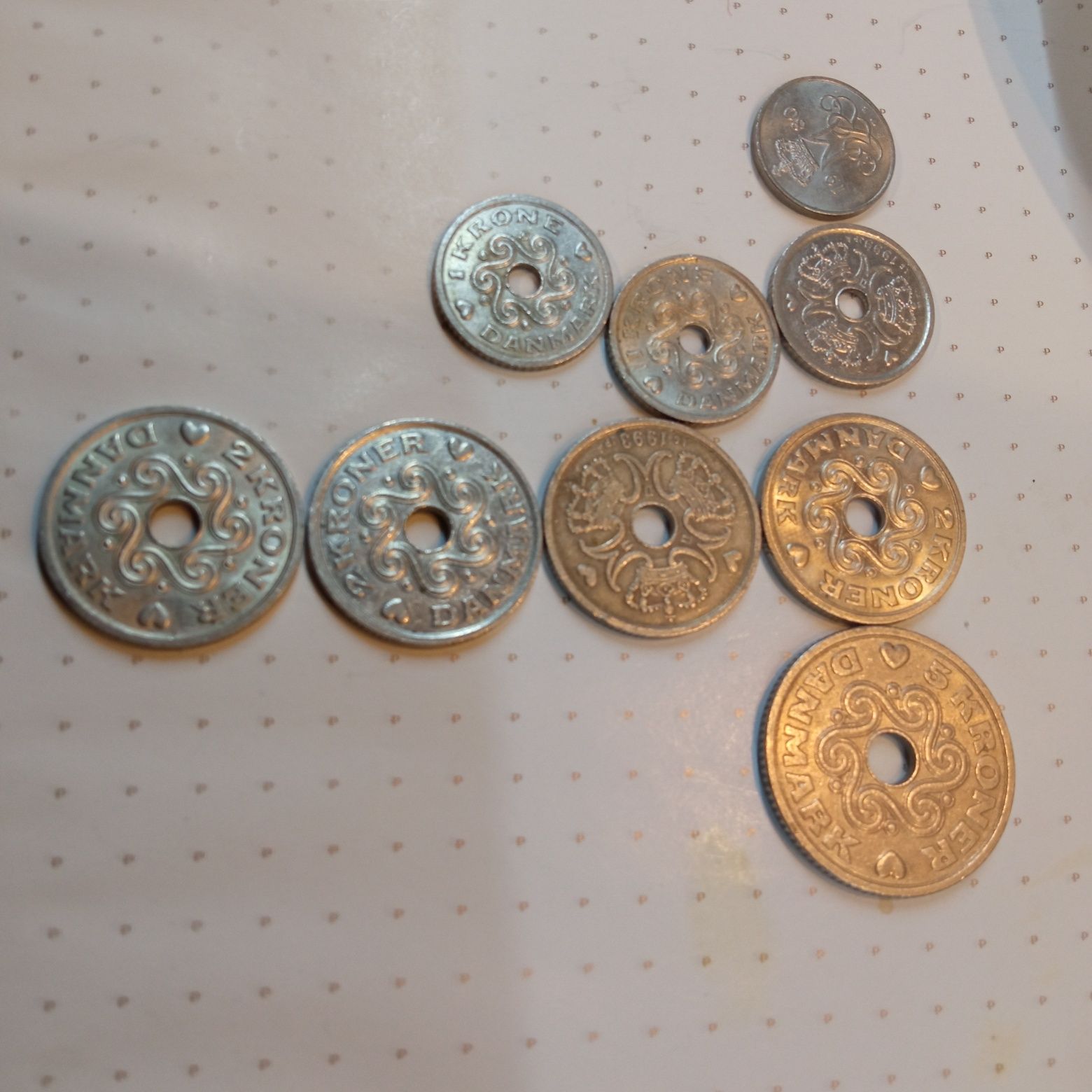 Монети крони Данії, комплекти або по одній монеті.