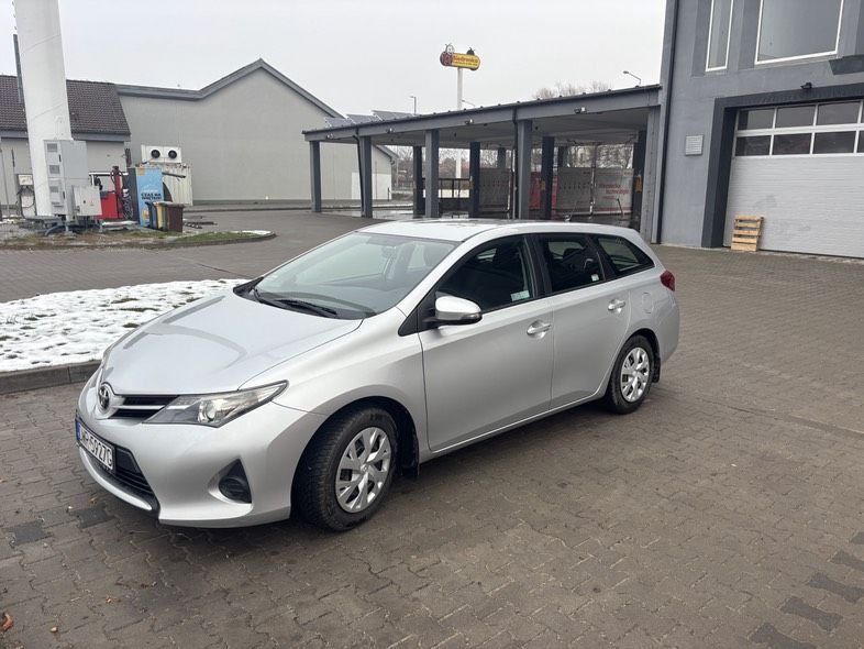 Toyota Auris Toyota Auris 1.33 2013r. Kombi