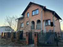 Dom pietrowy 250 m2 dzialka 950 m2 w Bielisze