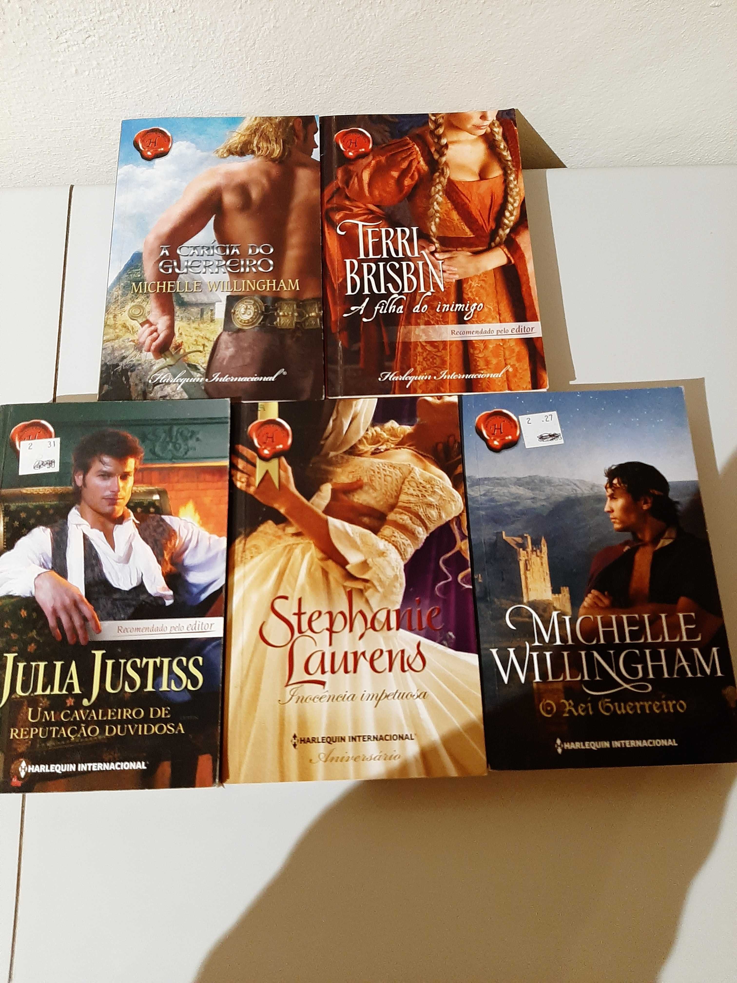 livro Inocência impetuosa de Stephanie Laurens,  da Harlequin