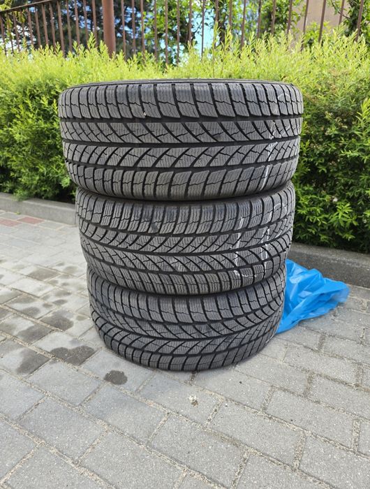 Opona zimowa Paxaro 245 45 R18 V XL Inverno