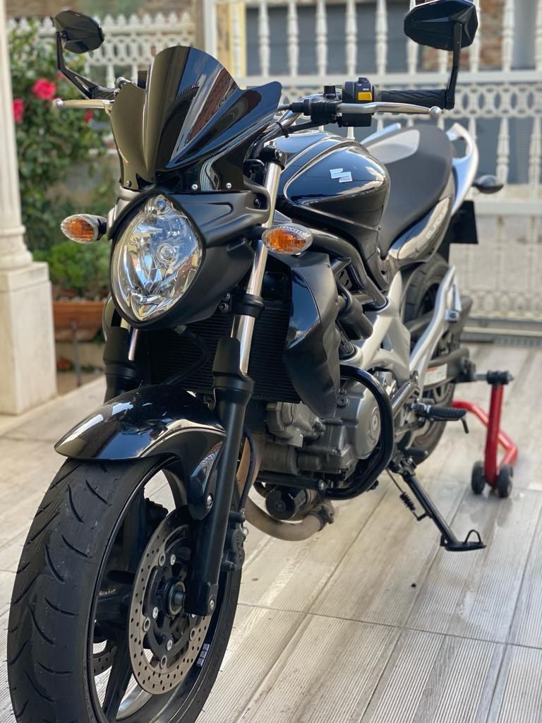 Suzuki sfv 650 Gladius