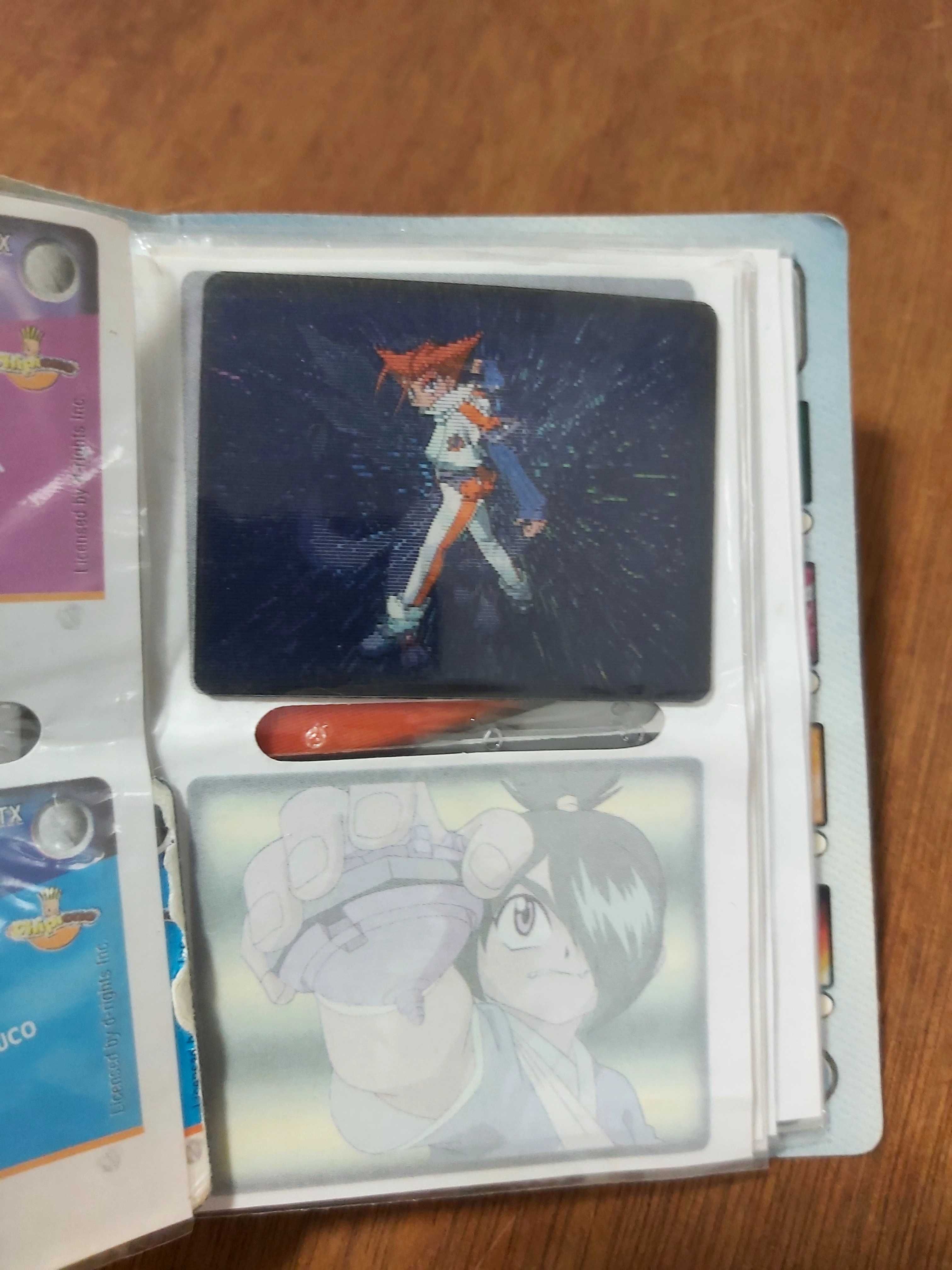 Caderneta  beyblade com 14 unidades