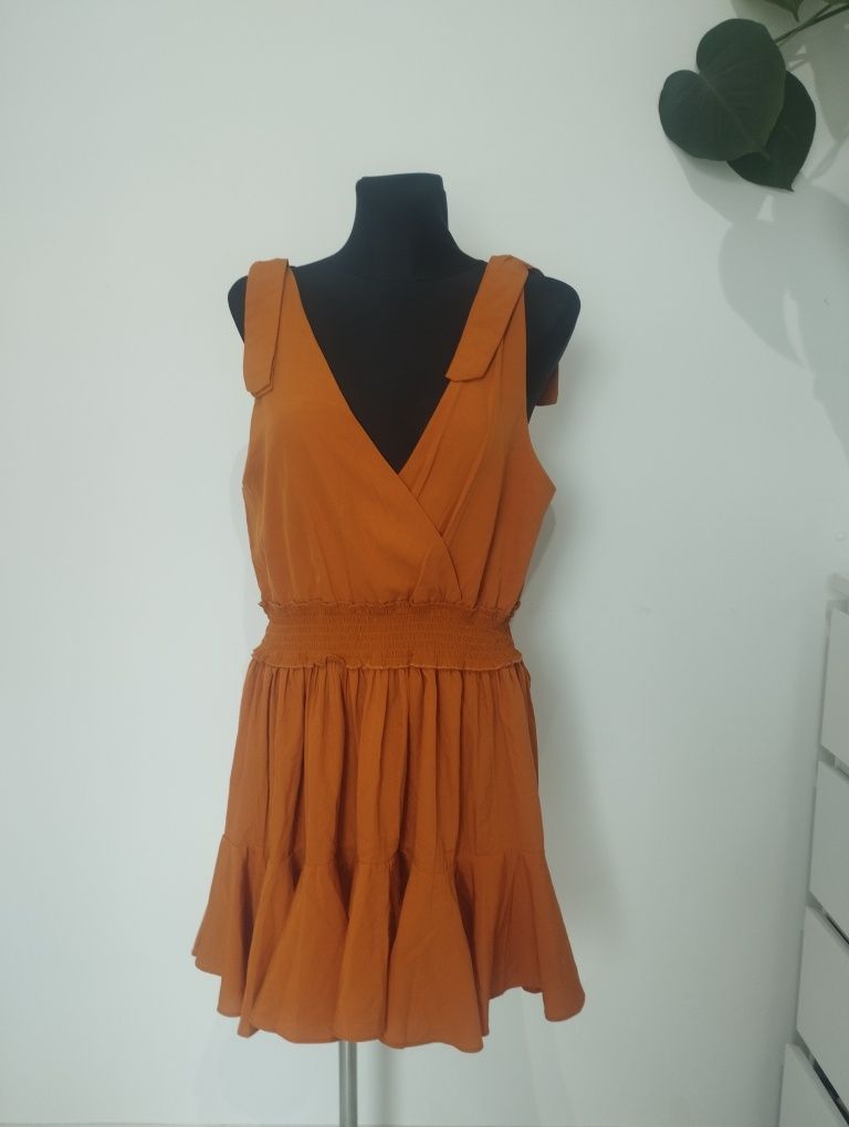 Nowa Sukienka Boohoo rozm 40