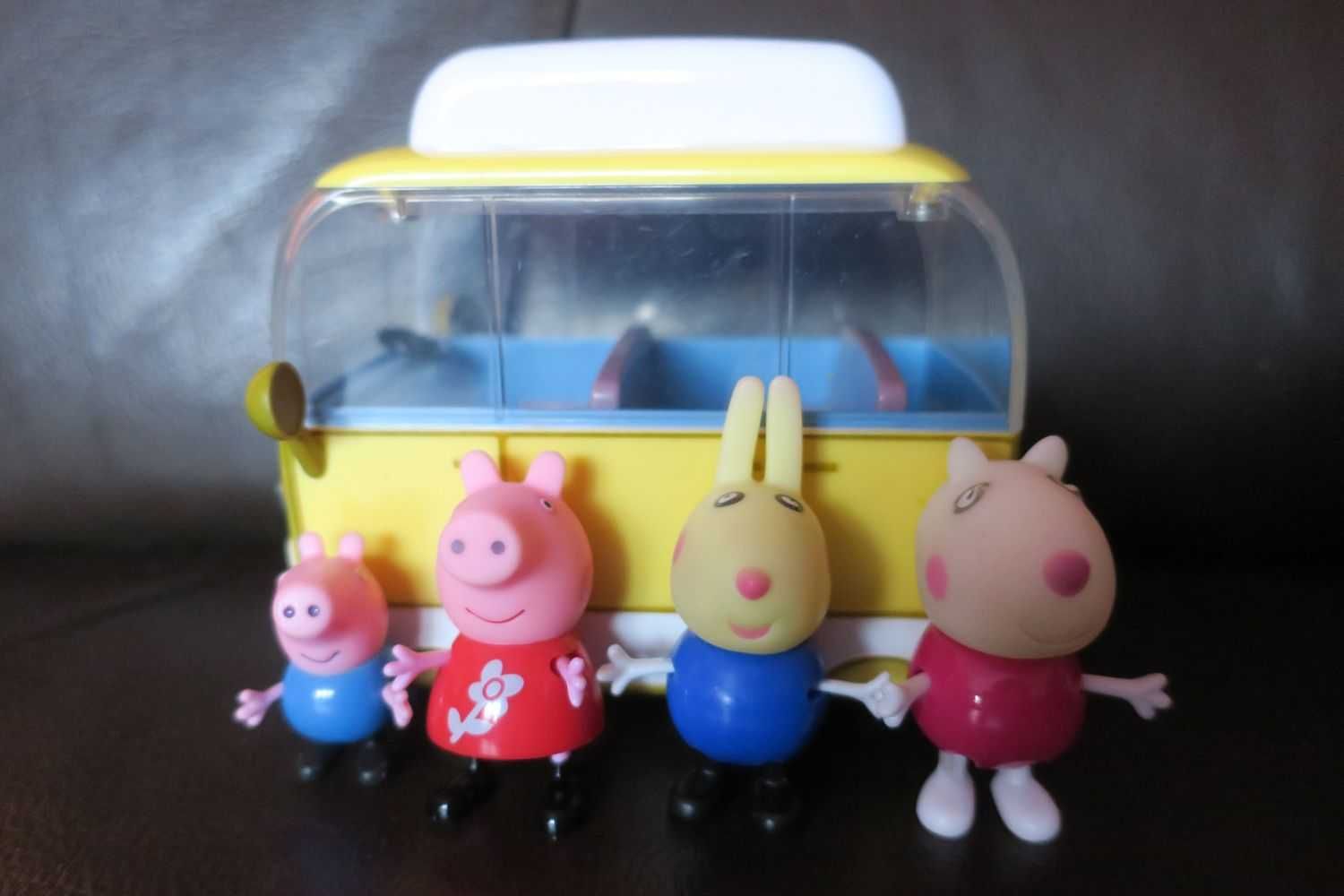 Samochód kamper Świnka Peppa auto 4 figurki George królik owca