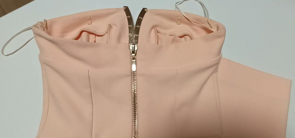 Piękna sukienka  RIVER ISLAND