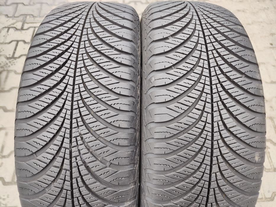 215/65/17 Goodyear Vector 4 Season