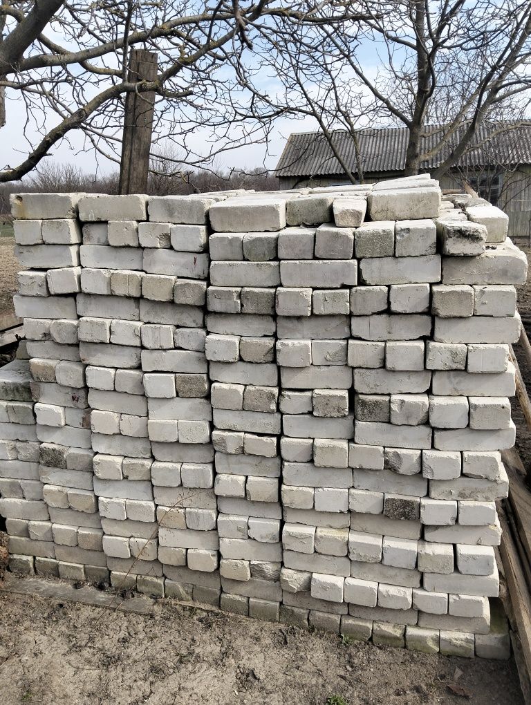 Продам б/у силікатна цеглу