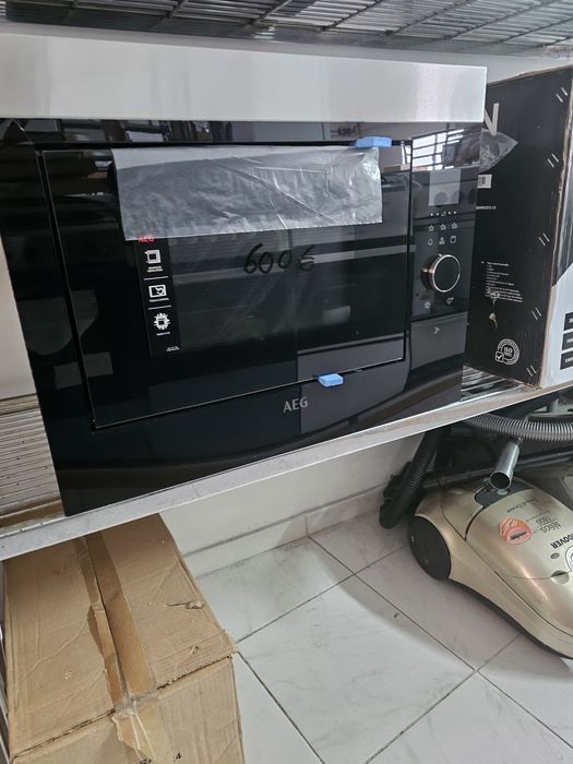Microondas encastre AEG