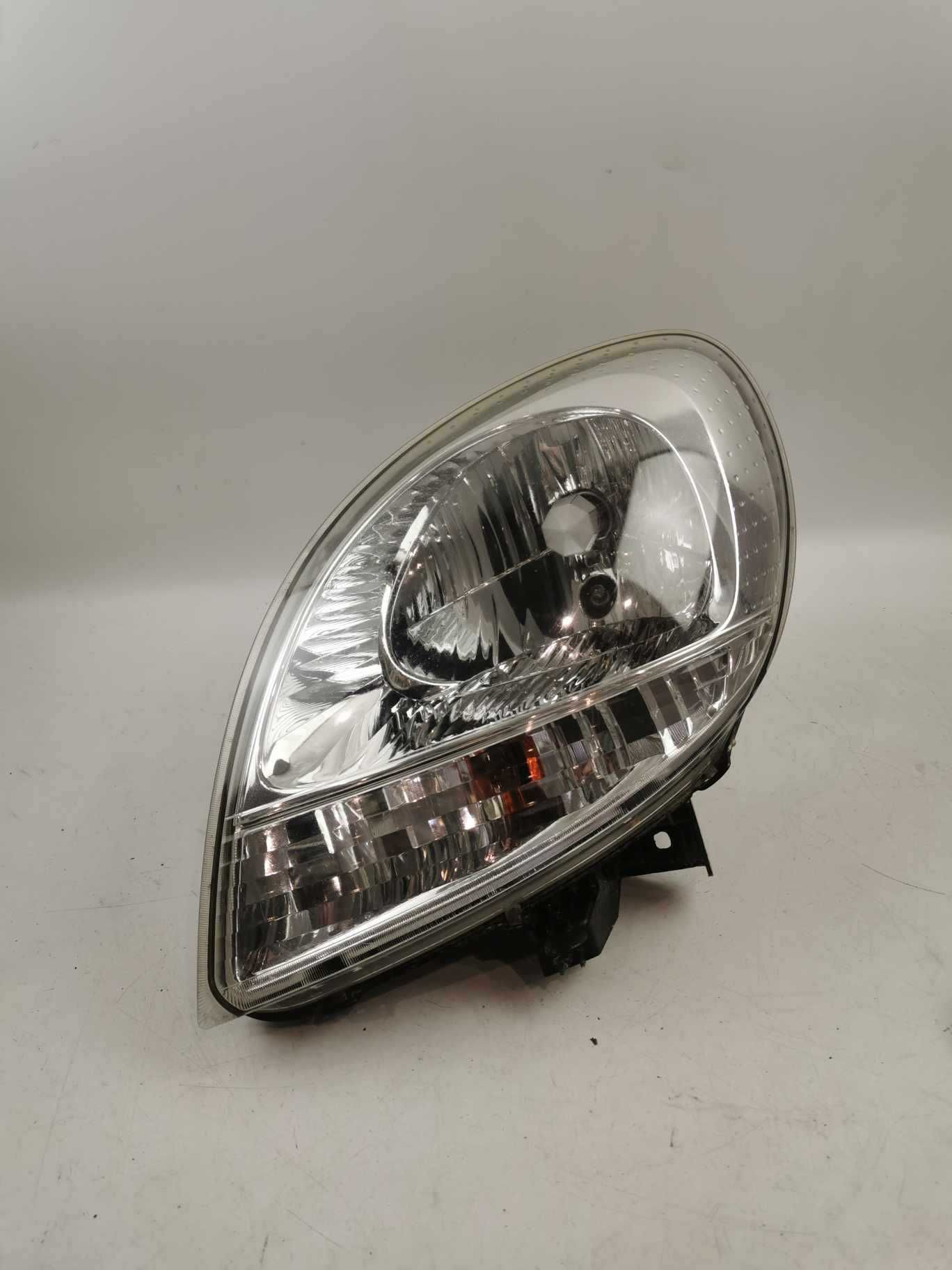 Lampa Lewa przód przednia  Renault Kangoo I LIFT